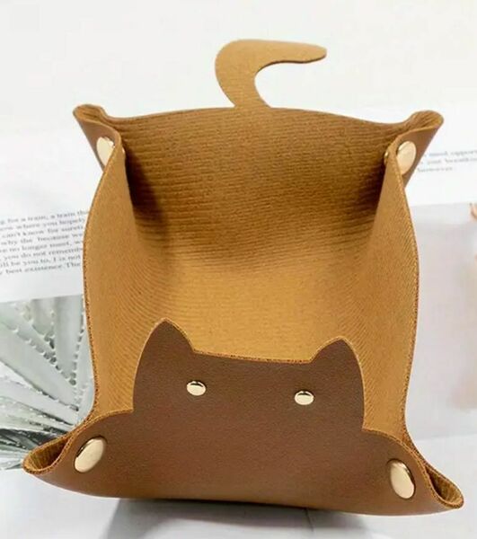 Cat Dice Tray Brown